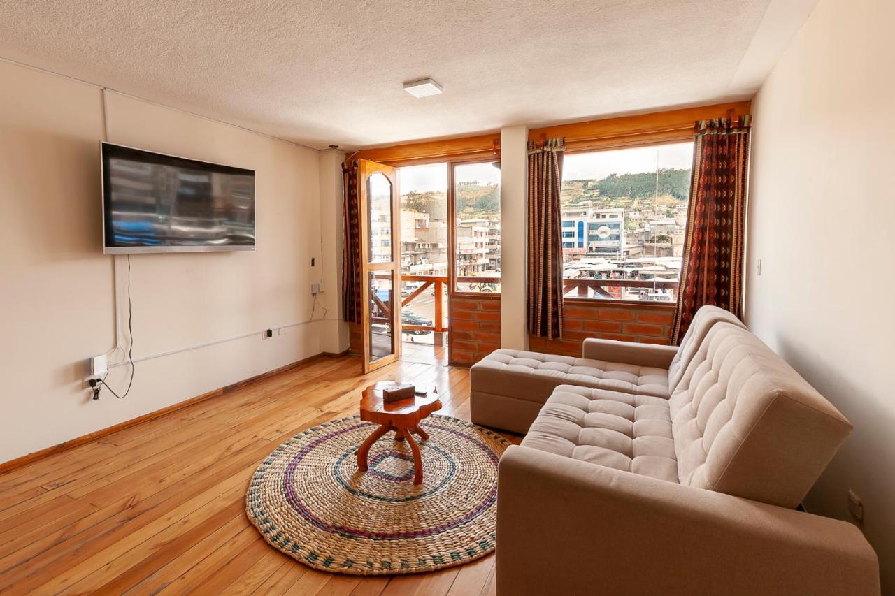 Los Ponchos Inn Apartasuite Otavalo Dış mekan fotoğraf