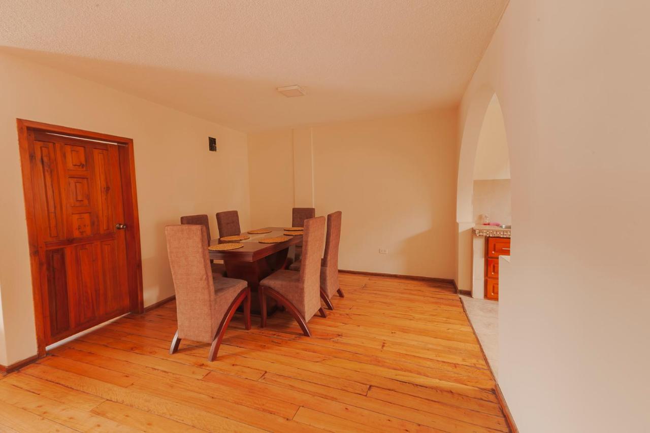 Los Ponchos Inn Apartasuite Otavalo Dış mekan fotoğraf
