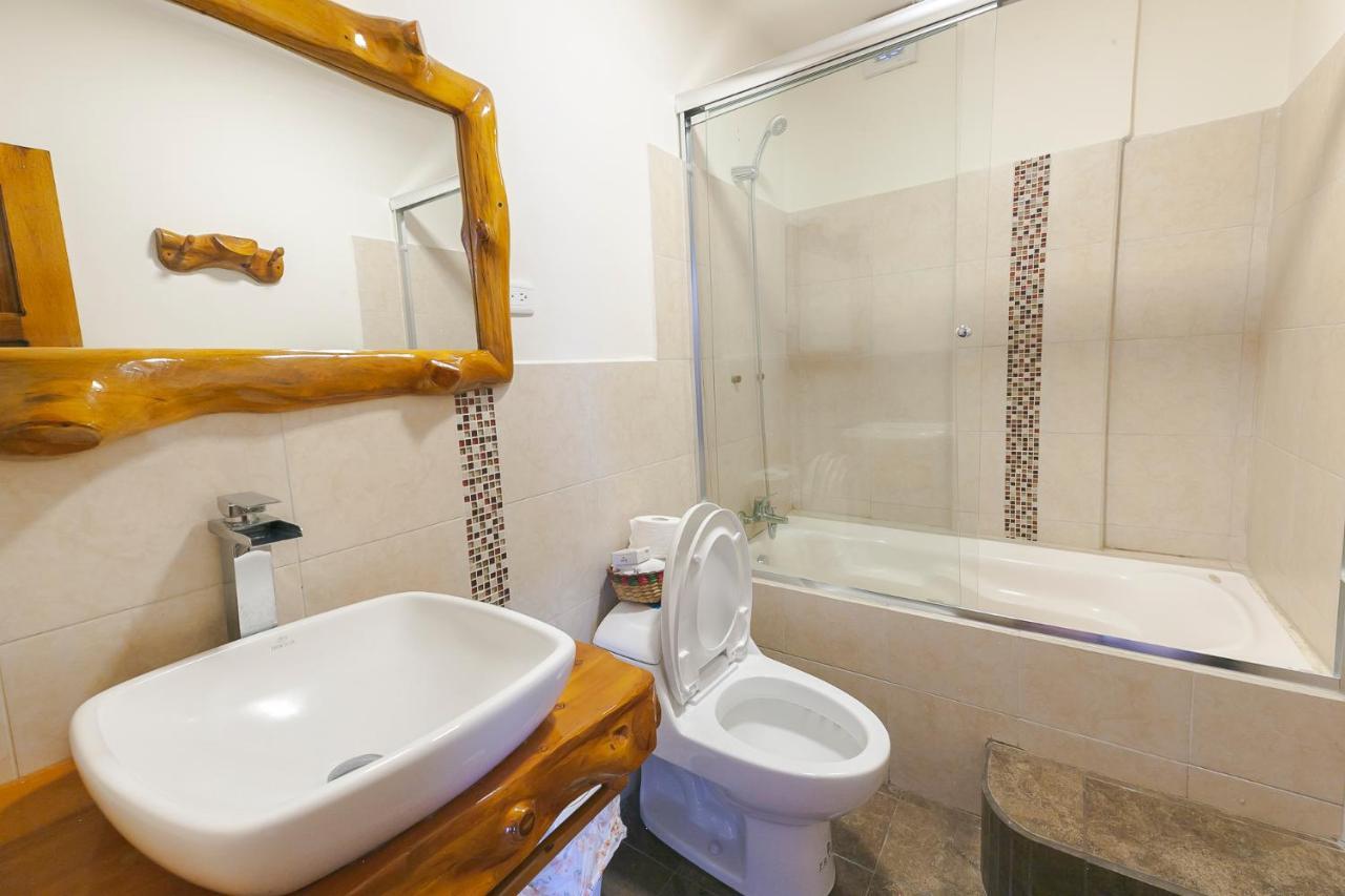 Los Ponchos Inn Apartasuite Otavalo Dış mekan fotoğraf