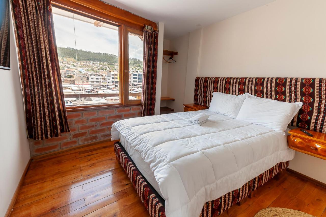 Los Ponchos Inn Apartasuite Otavalo Dış mekan fotoğraf